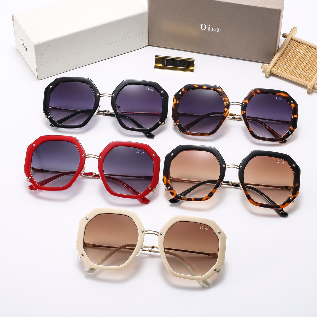5 Colors Stylish Square Sunglasses — 1914
