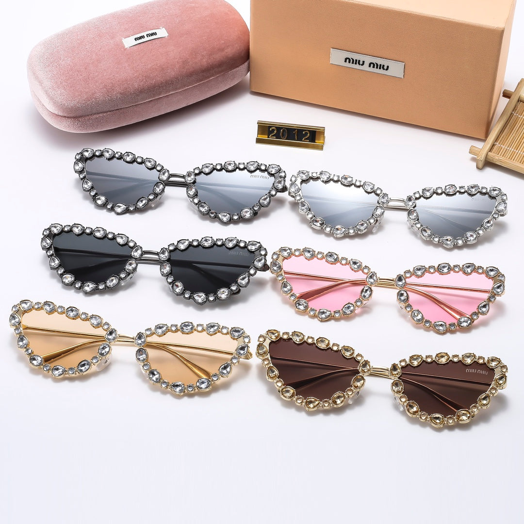 6-Color Stylish Diamond-Inlaid Frame Sunglasses—2011