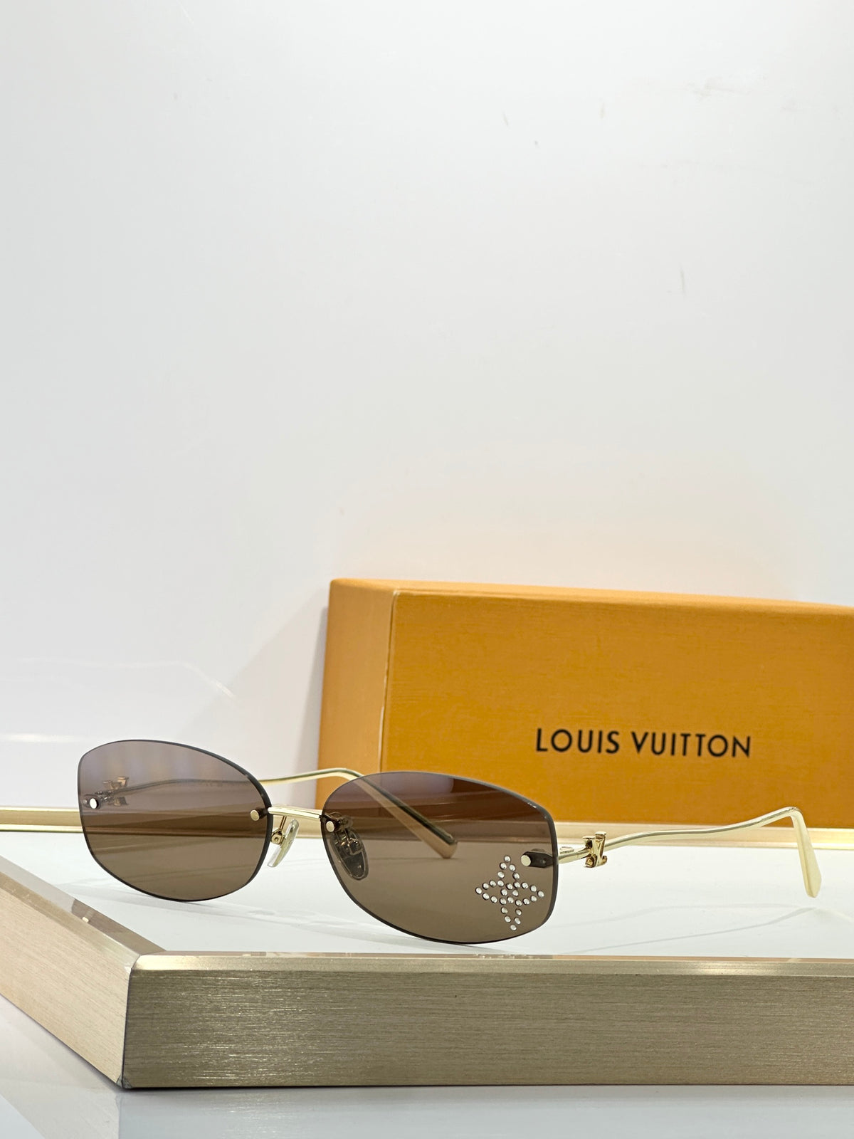 High-quality 9-color stylish square sunglasses