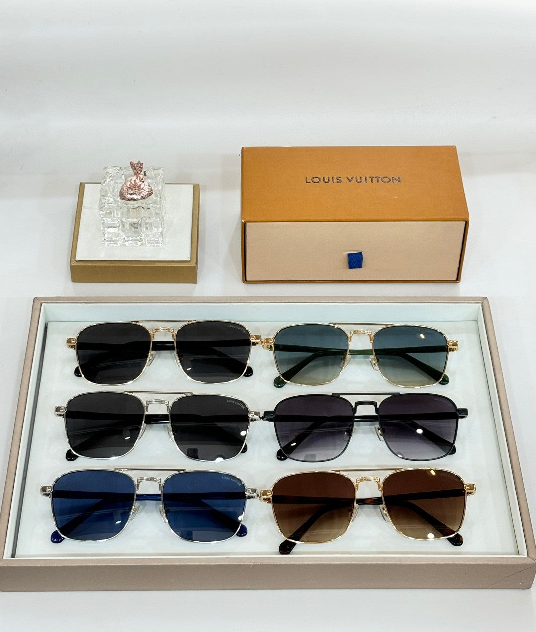 High-quality 6-color stylish square sunglasses