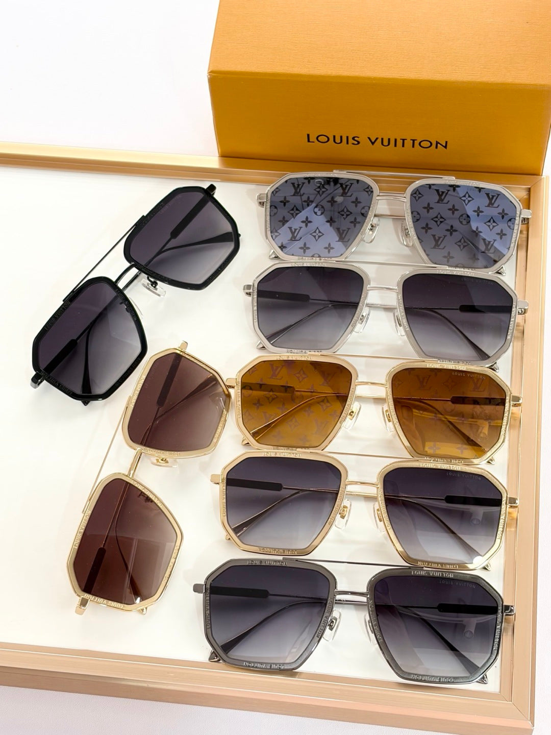 High-quality 8-color stylish square sunglasses