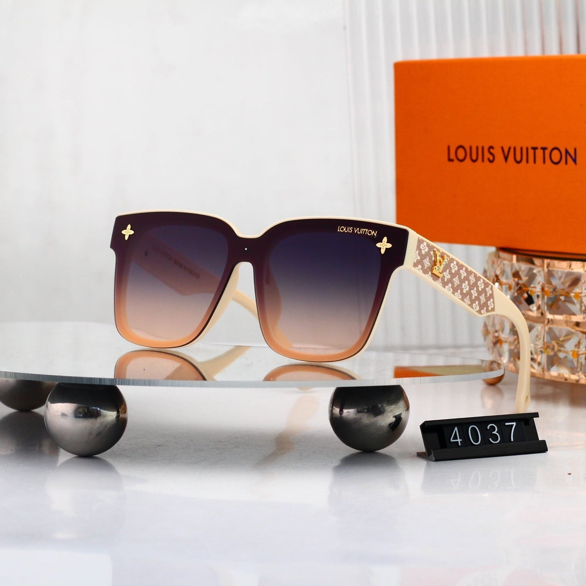 4 Colors Fashion Sunglasses—4037