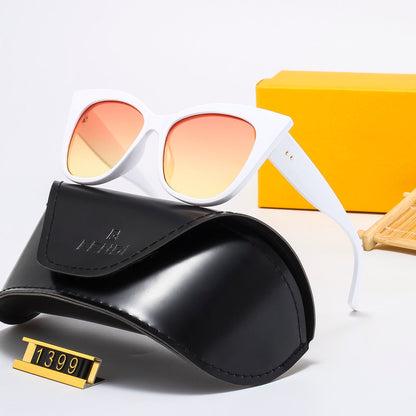 4 Colors Stylish Solid Color Sunglasses  — 1399