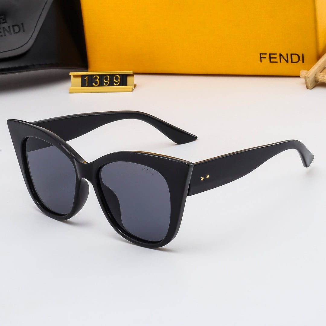 4 Colors Stylish Solid Color Sunglasses  — 1399