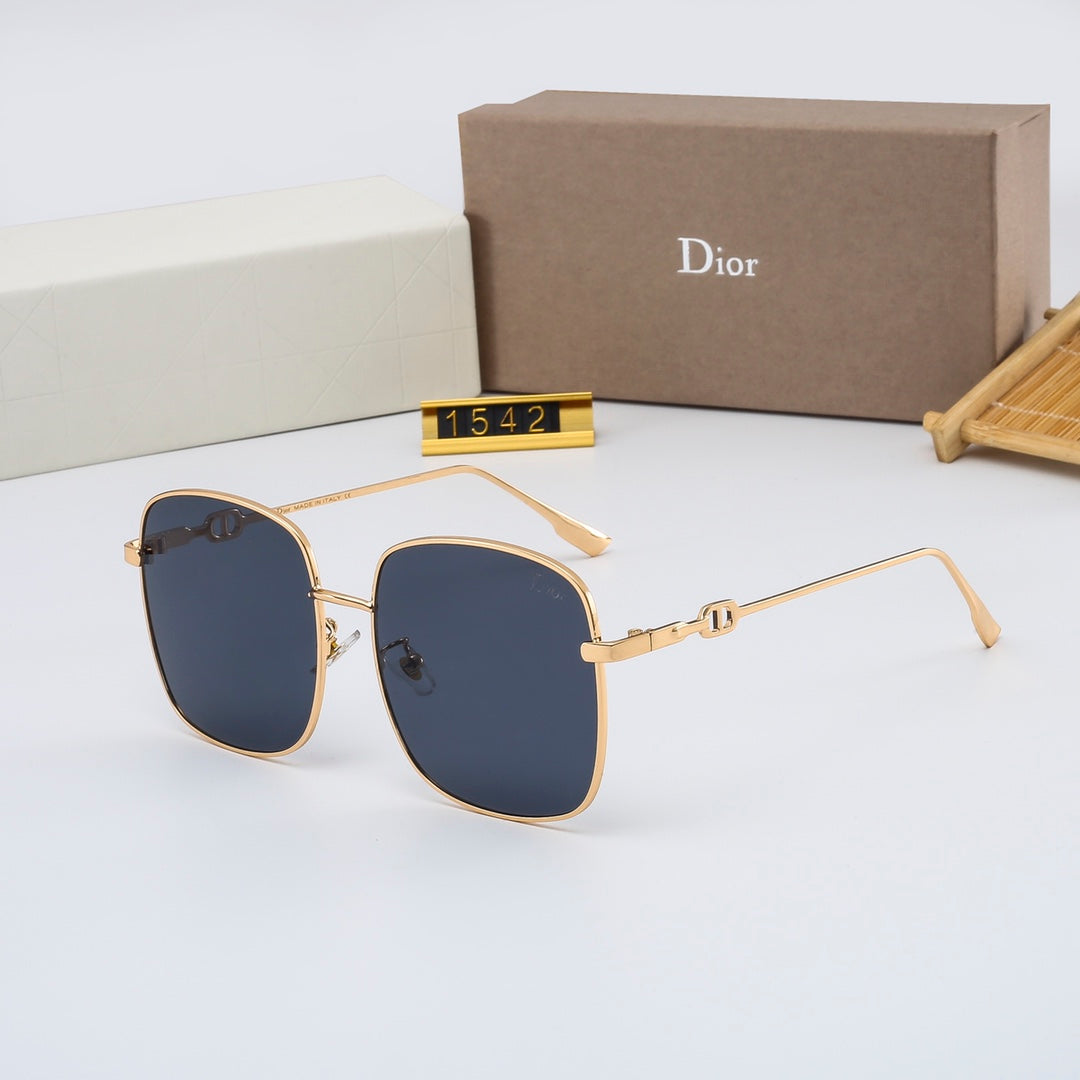6 Colors  Stylish Square-Frame Sunglasses — 1542