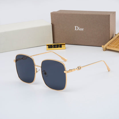 6 Colors  Stylish Square-Frame Sunglasses — 1542