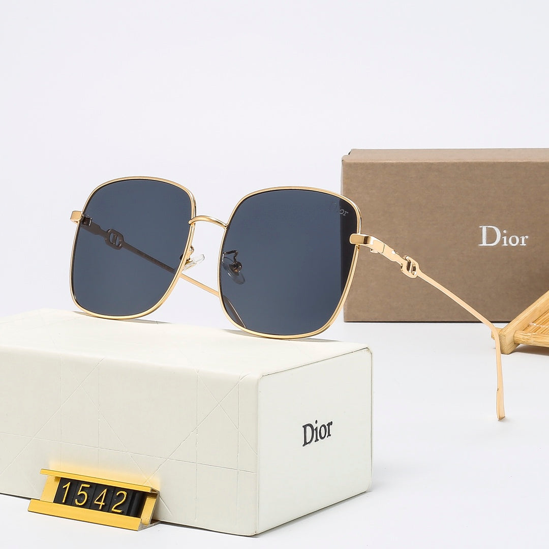 6 Colors  Stylish Square-Frame Sunglasses — 1542