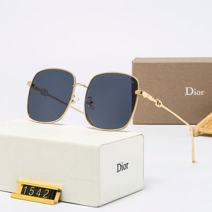 6 Colors  Stylish Square-Frame Sunglasses — 1542