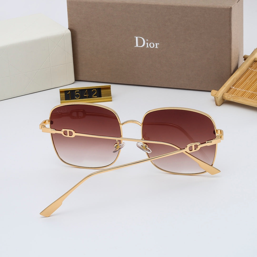6 Colors  Stylish Square-Frame Sunglasses — 1542