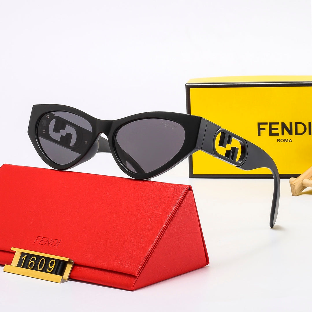 8 Colors Stylish Hollow-Out Frame Sunglasses — 1609