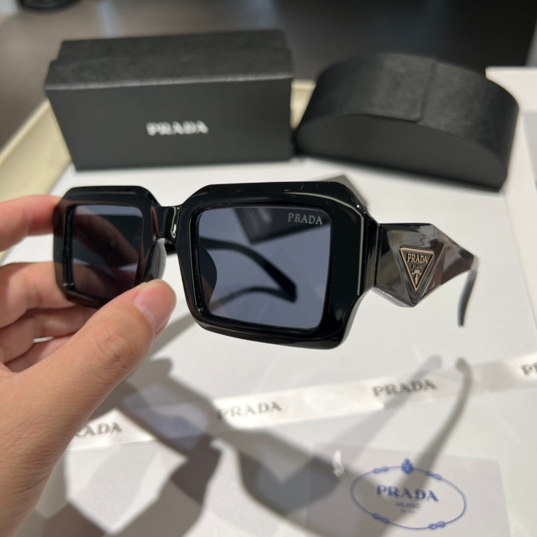 4 Colors Fashion Sunglasses—8899