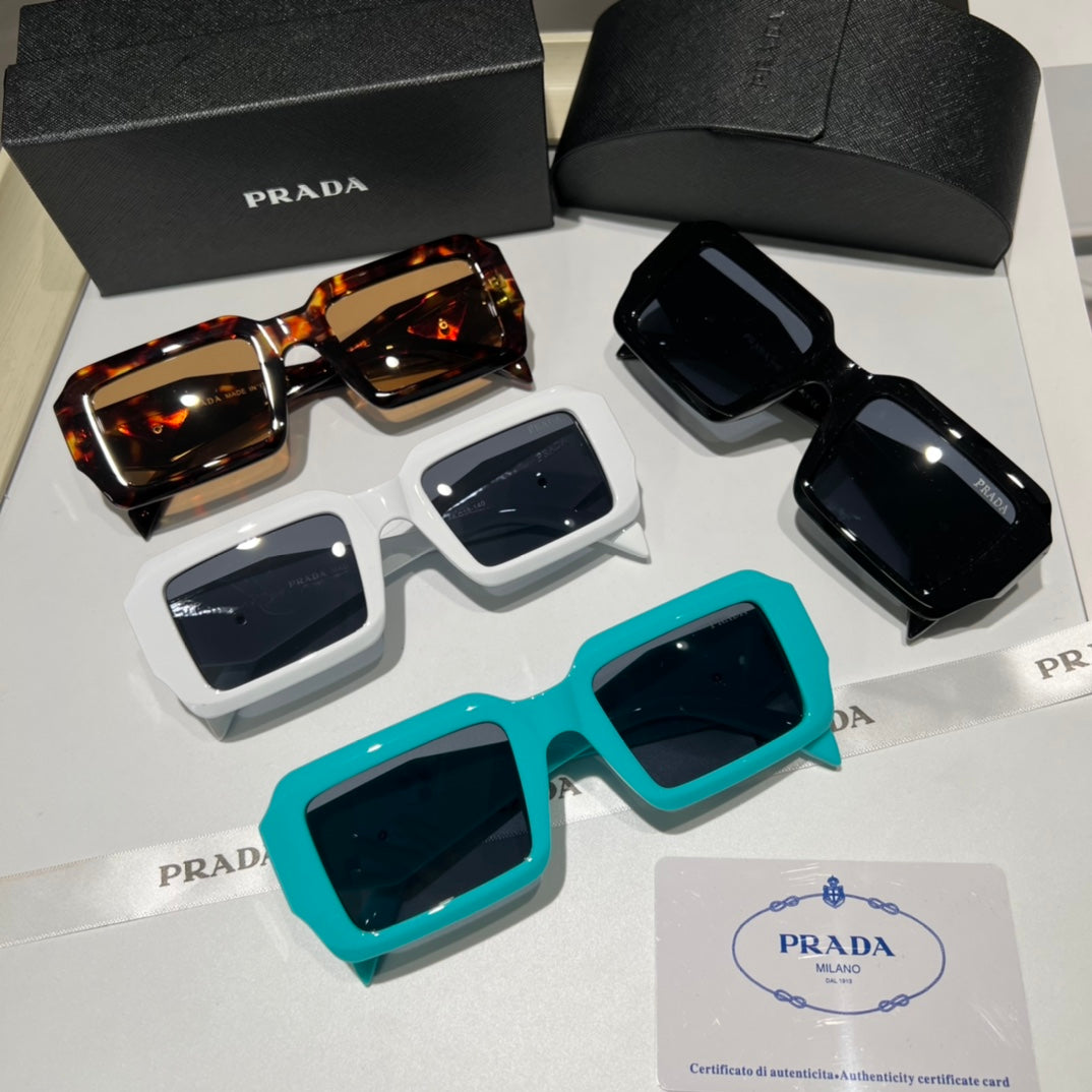 4 Colors Fashion Sunglasses—8899