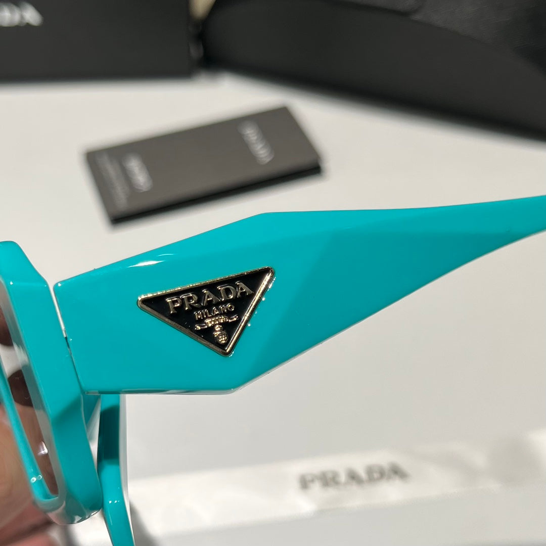 4 Colors Fashion Sunglasses—8899