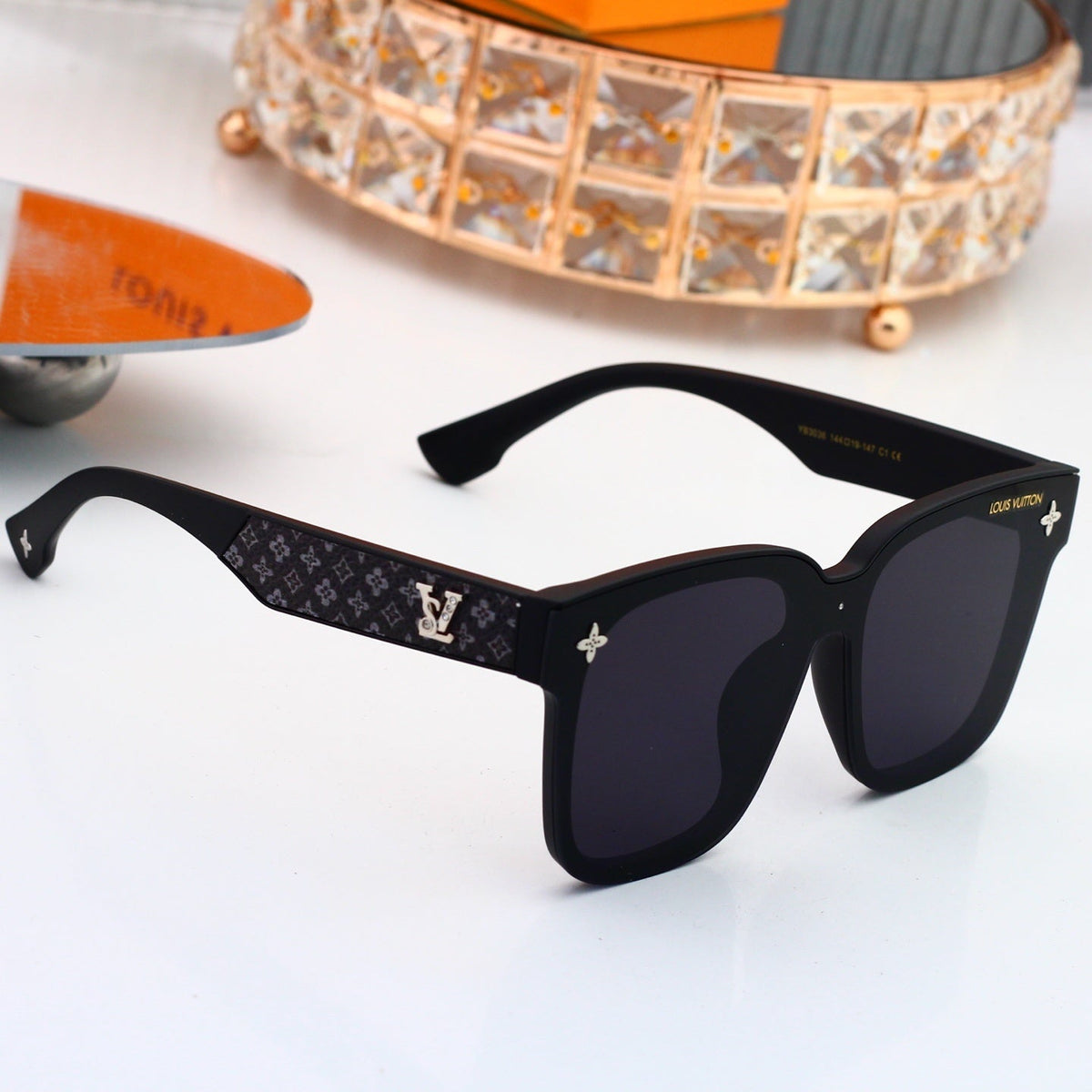 4 Colors Fashion Sunglasses—4037