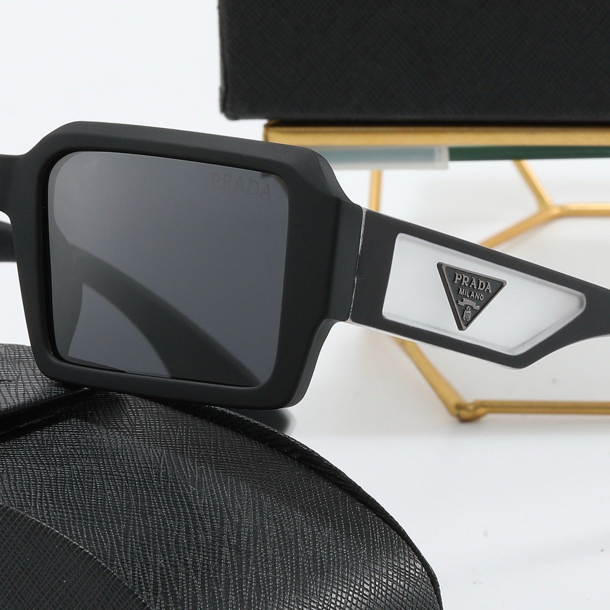4 Colors Fashion Sunglasses—4229