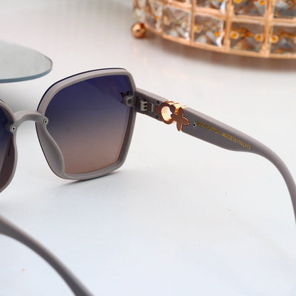 4 Colors Fashion Sunglasses—0915