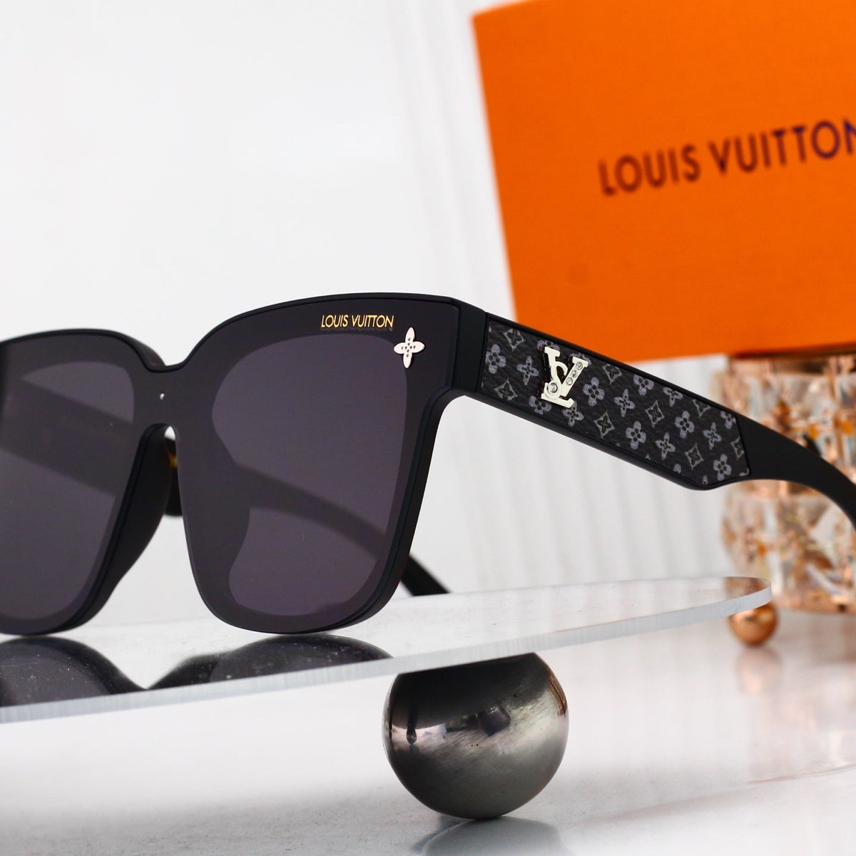 4 Colors Fashion Sunglasses—4037