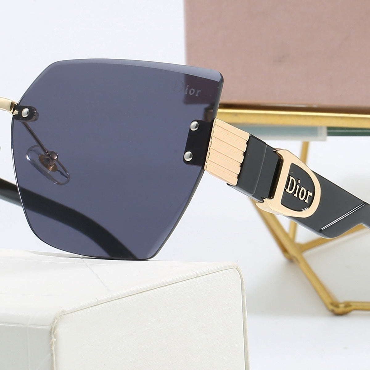 4 Colors Fashion Sunglasses—4315