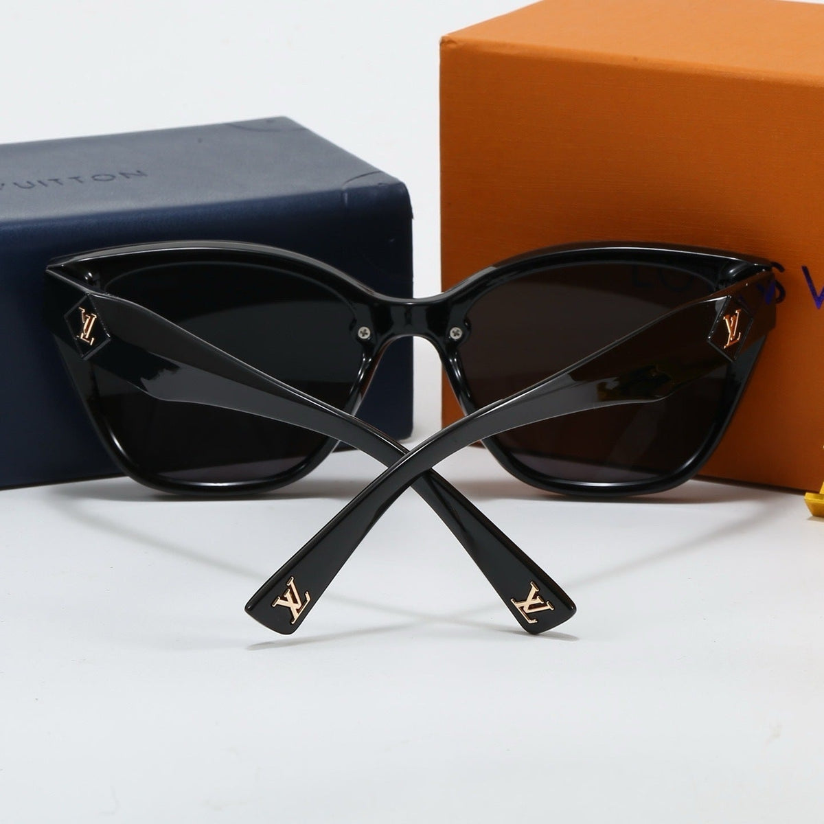 5 Colors Fashion Sunglasses—4055