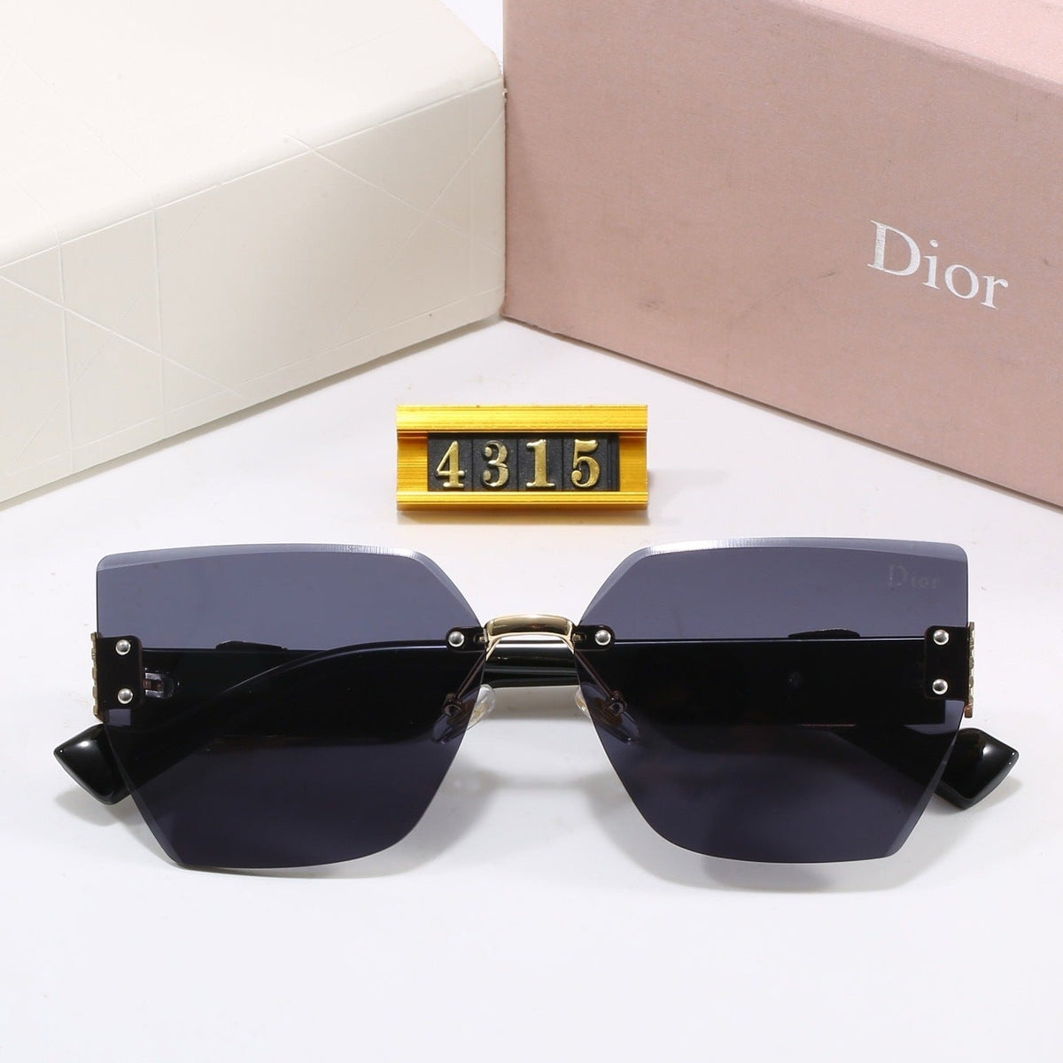 4 Colors Fashion Sunglasses—4315