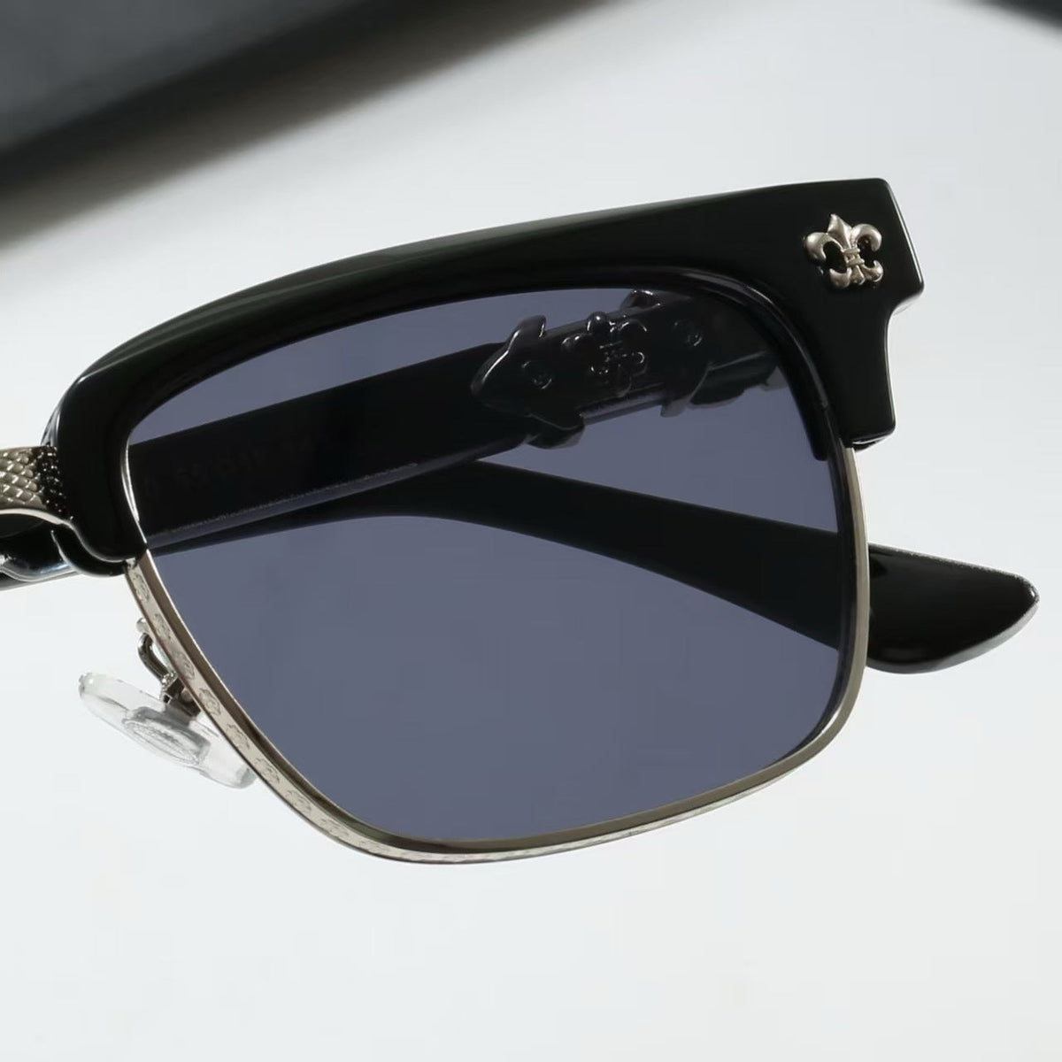6 Colors Fashion Sunglasses—8010