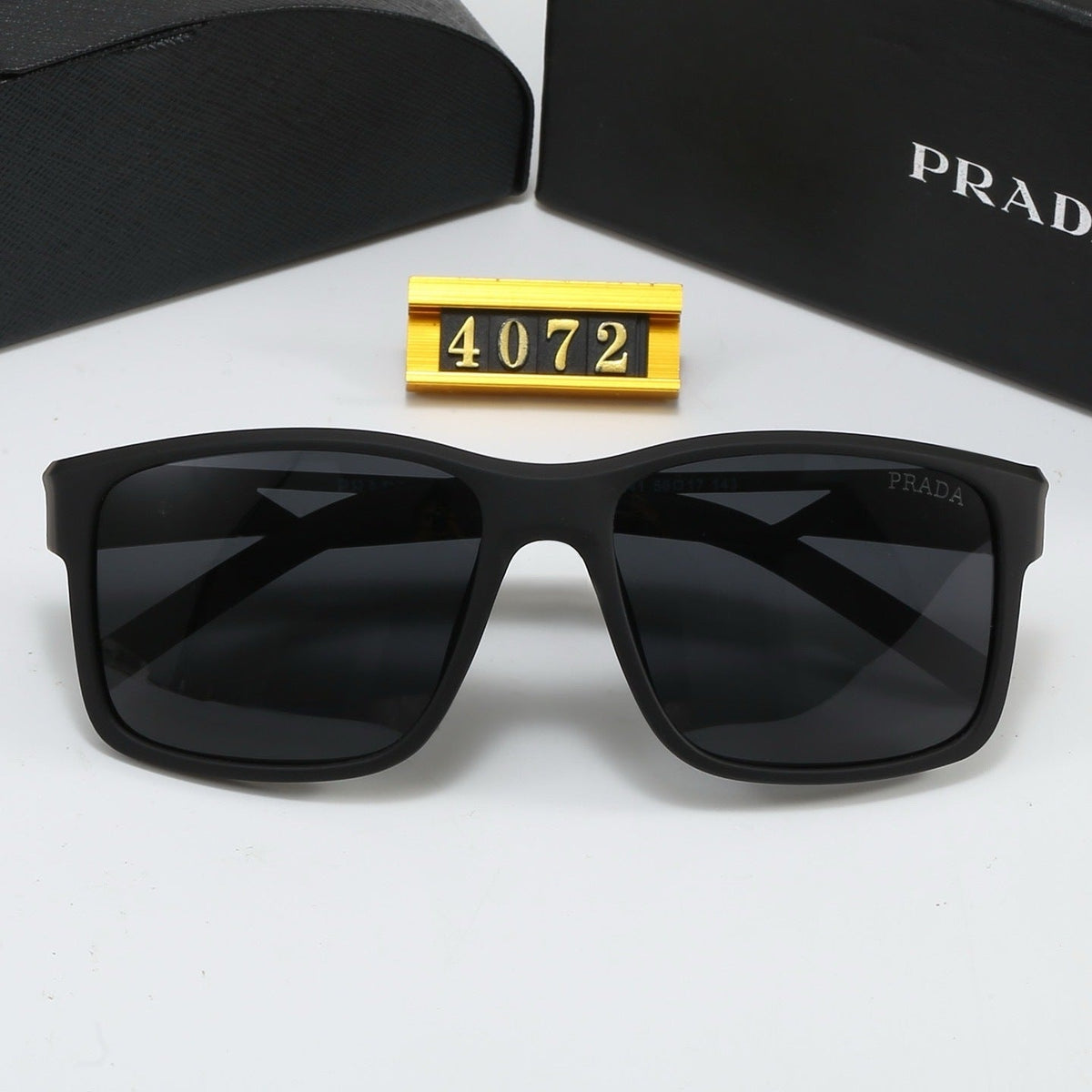 4 Colors Fashion Sunglasses—4072
