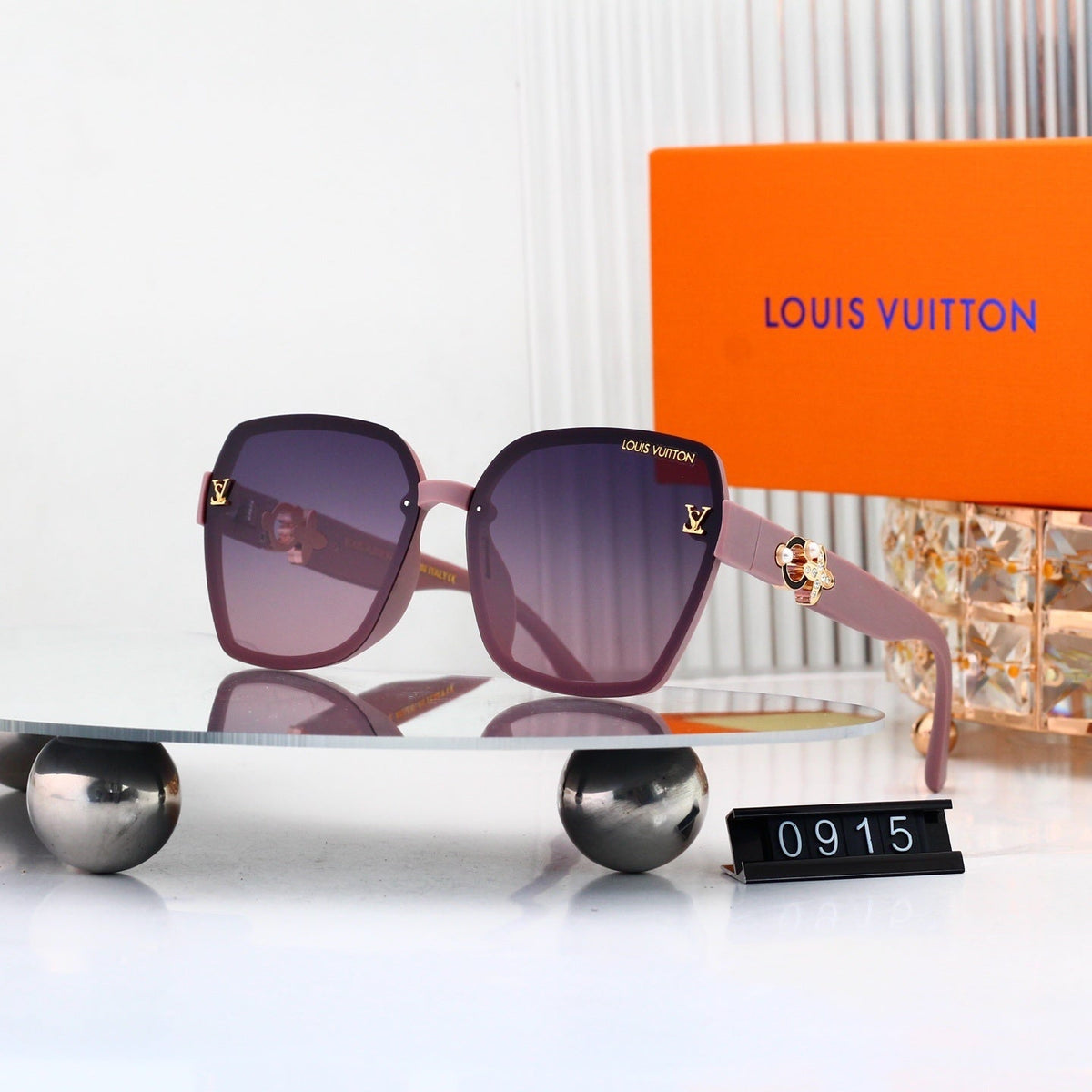 4 Colors Fashion Sunglasses—0915