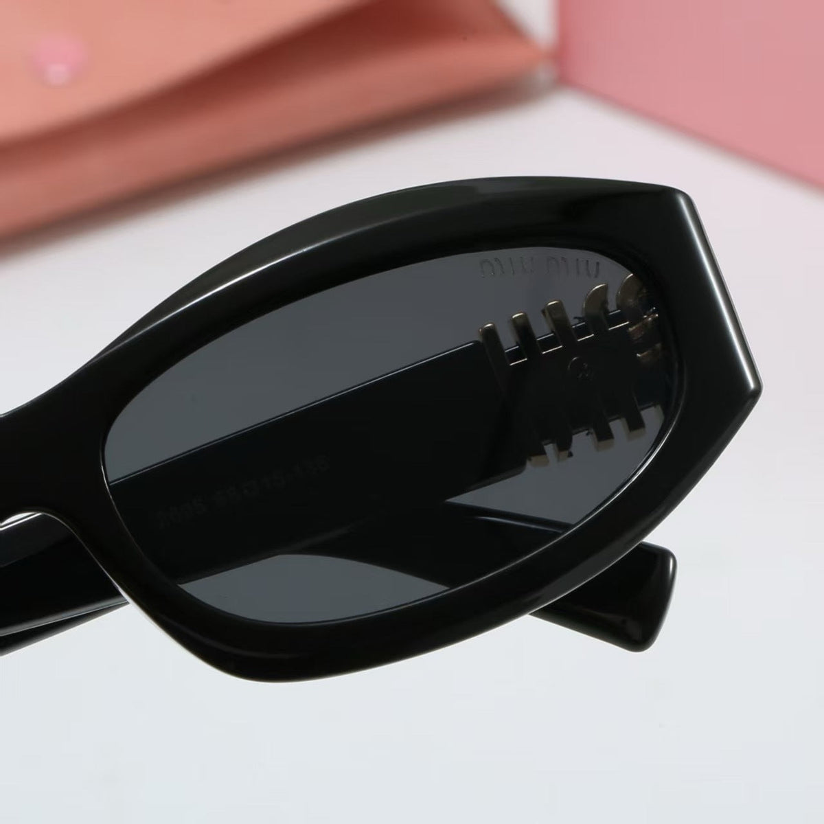 4 Colors Fashion Sunglasses—2695