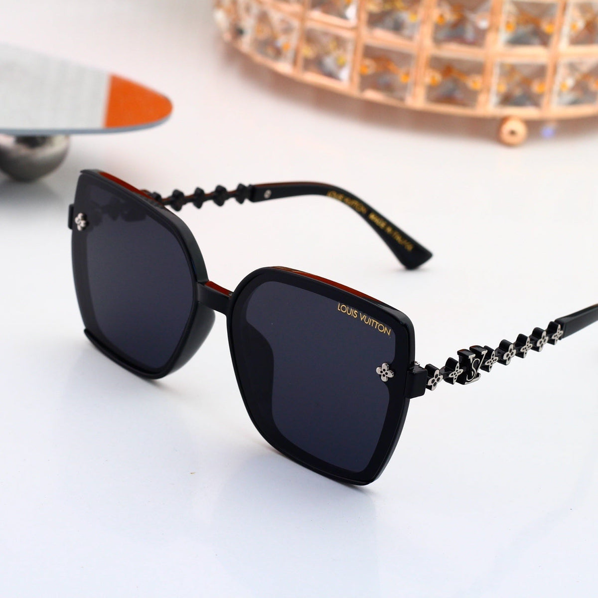 4 Colors Fashion Sunglasses—0924