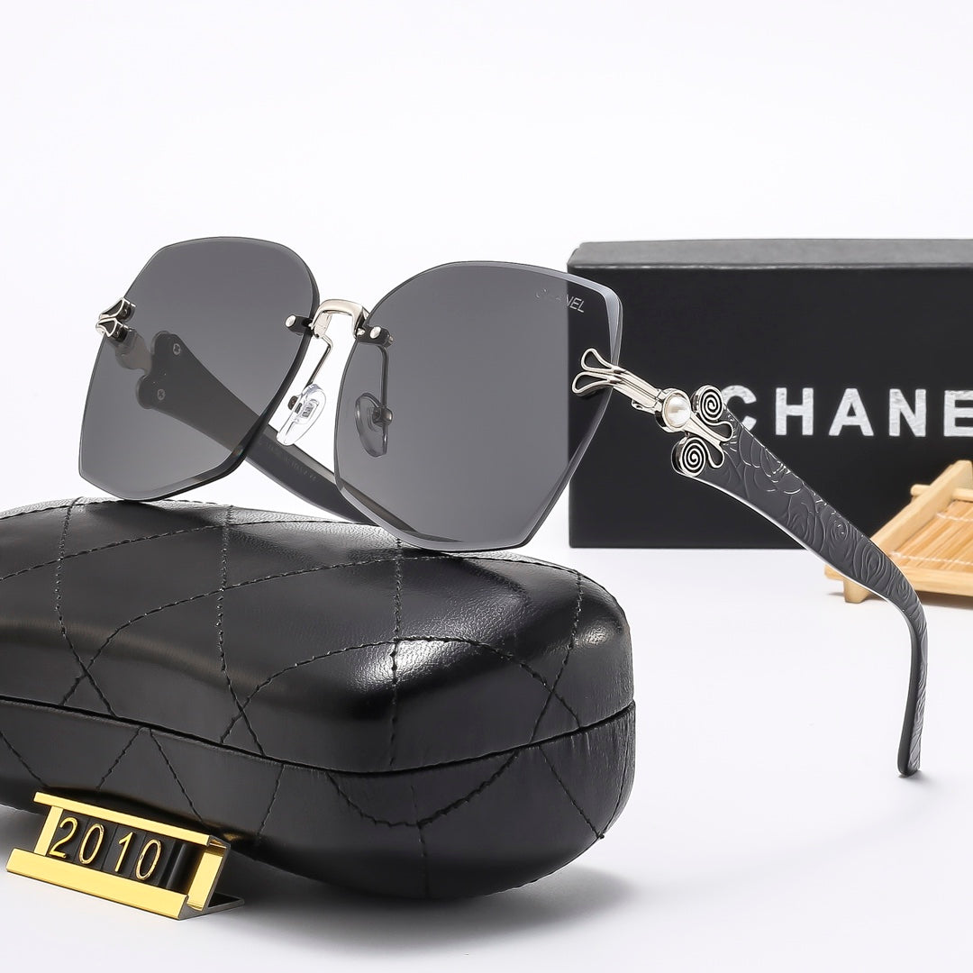 5 Colors Stylish Square Frameless Sunglasses — 2010