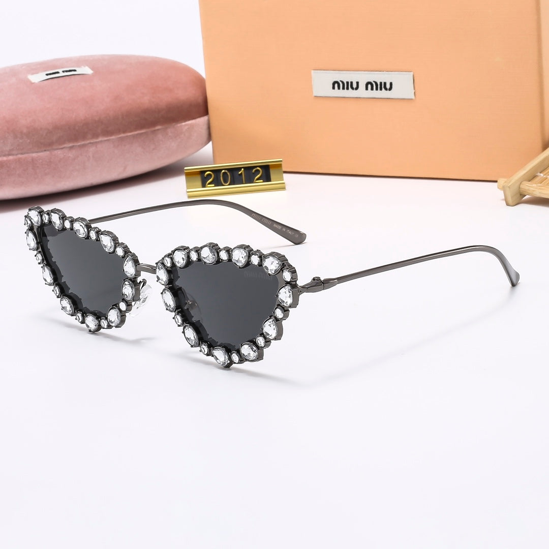 6-Color Stylish Diamond-Inlaid Frame Sunglasses—2011