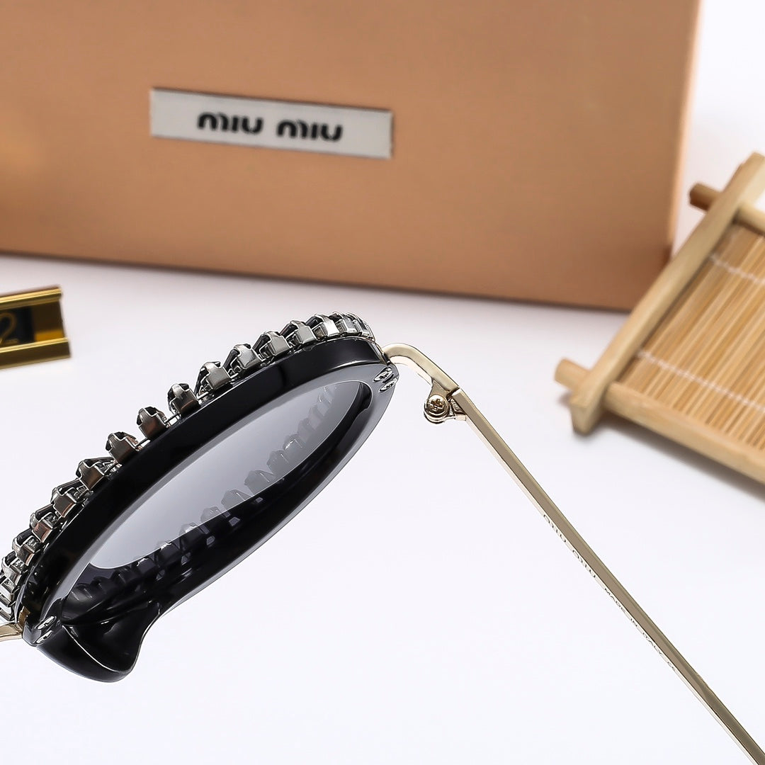3 Colors Stylish Round Sunglasses with Crystal Decoration  — 2188
