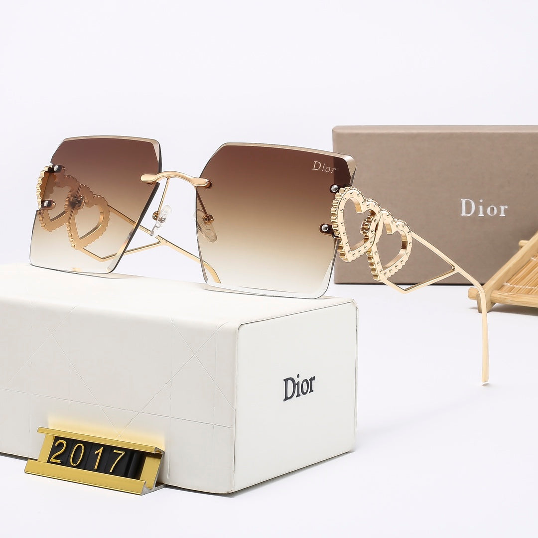 4 Colors Stylish Square Heart-Decorated Sunglasses — 2017