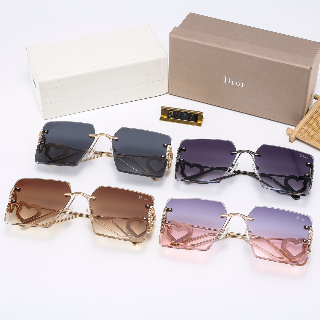 4 Colors Stylish Square Heart-Decorated Sunglasses  — 2017