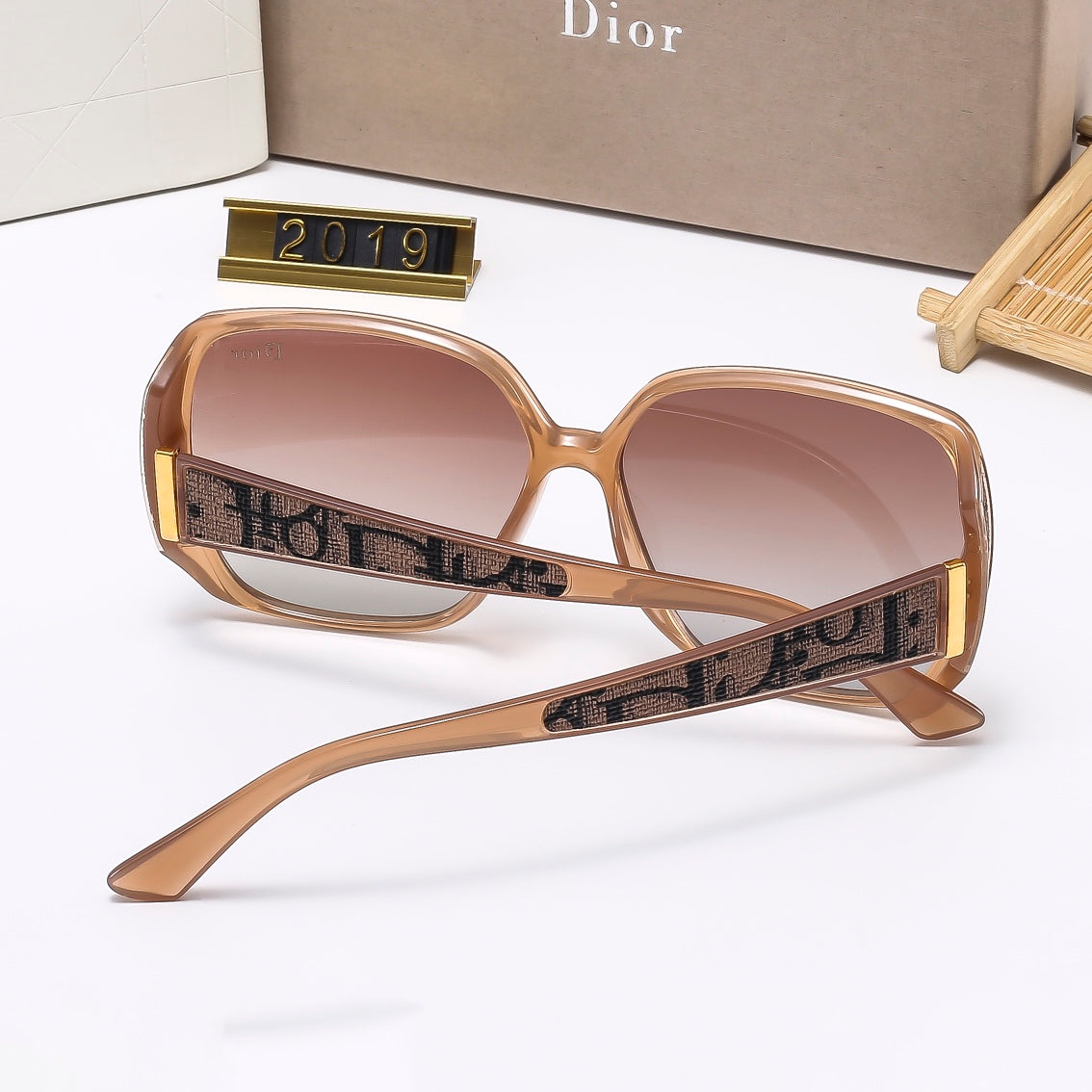 5 Colors Stylish Square Sunglasses — 2019
