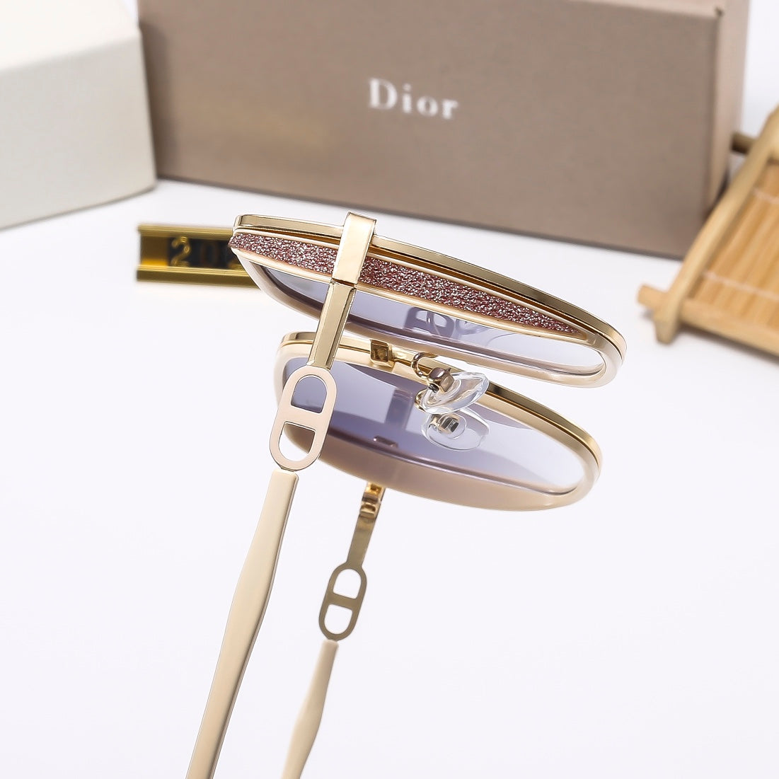 4 ColorsStylish Square-Frame Sunglasses  — 2021
