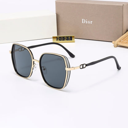 4 ColorsStylish Square-Frame Sunglasses  — 2021