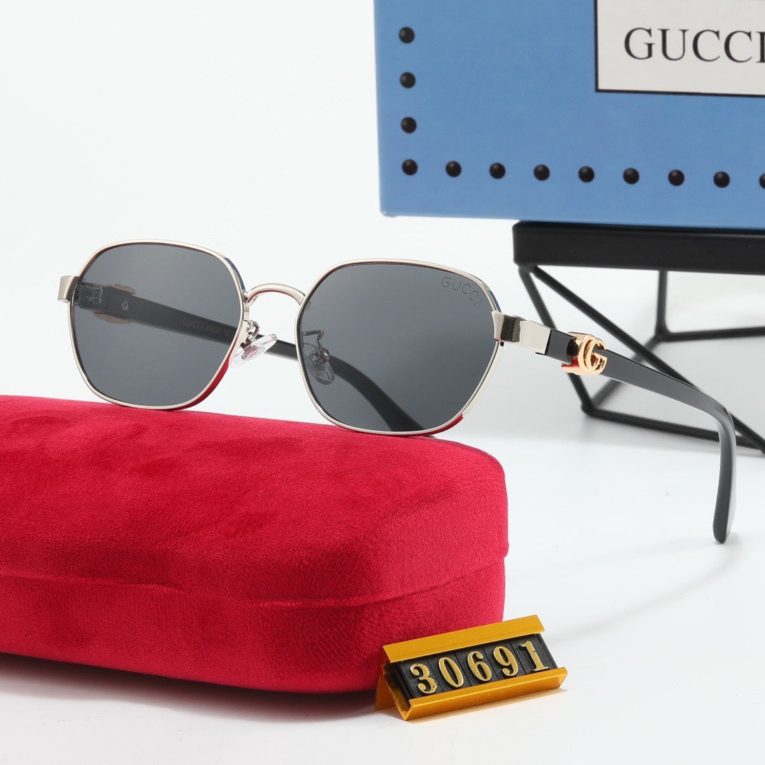 5-Color Stylish Sunglasses with Decorated Temples—30691
