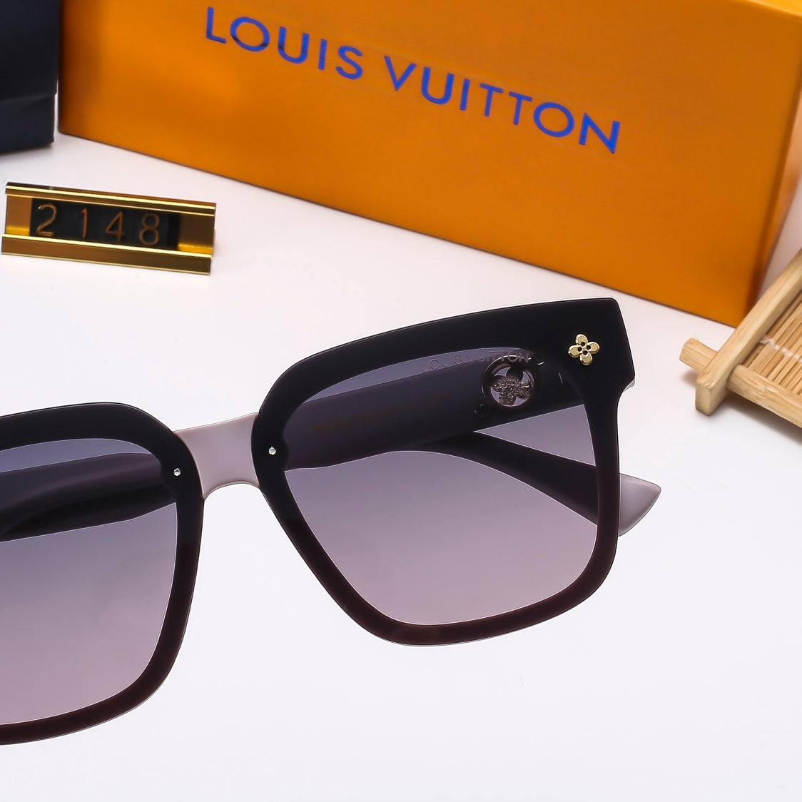 4 Colors Fashion Sunglasses—2148