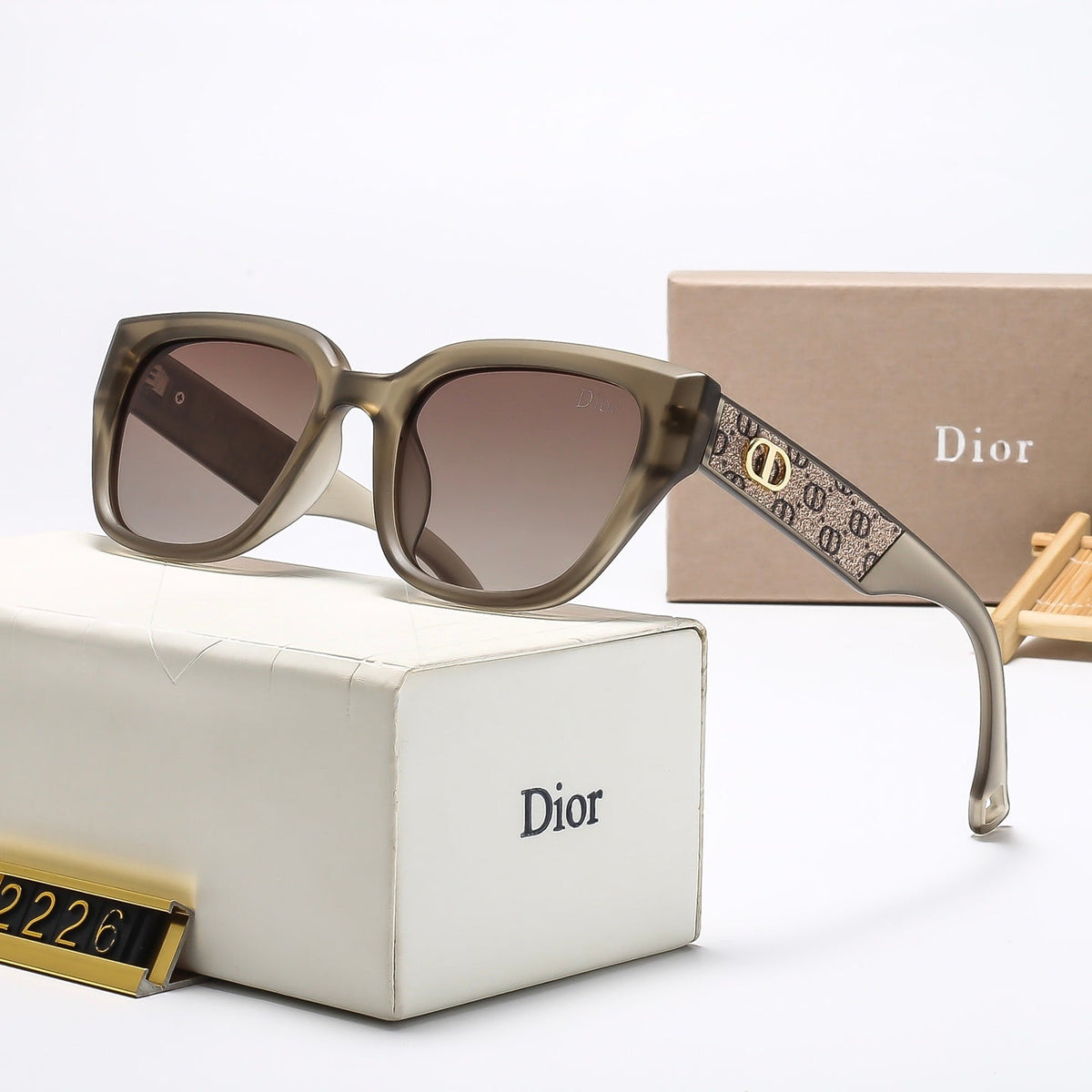 4 Colors Stylish Patterned Sunglasses — 2226