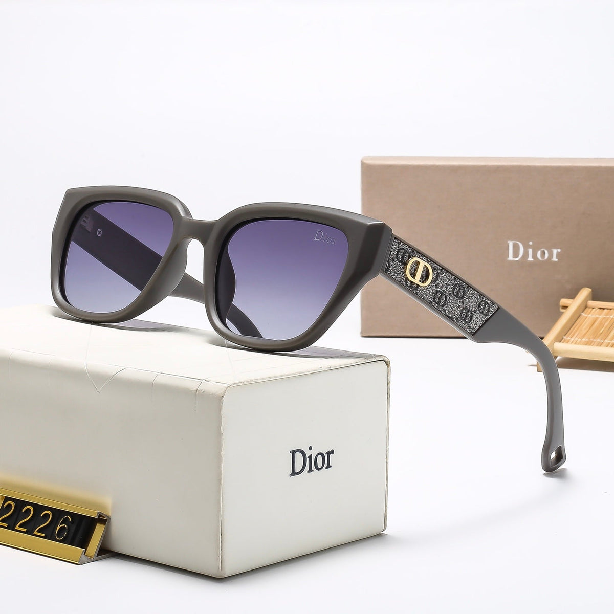 4 Colors Stylish Patterned Sunglasses — 2226