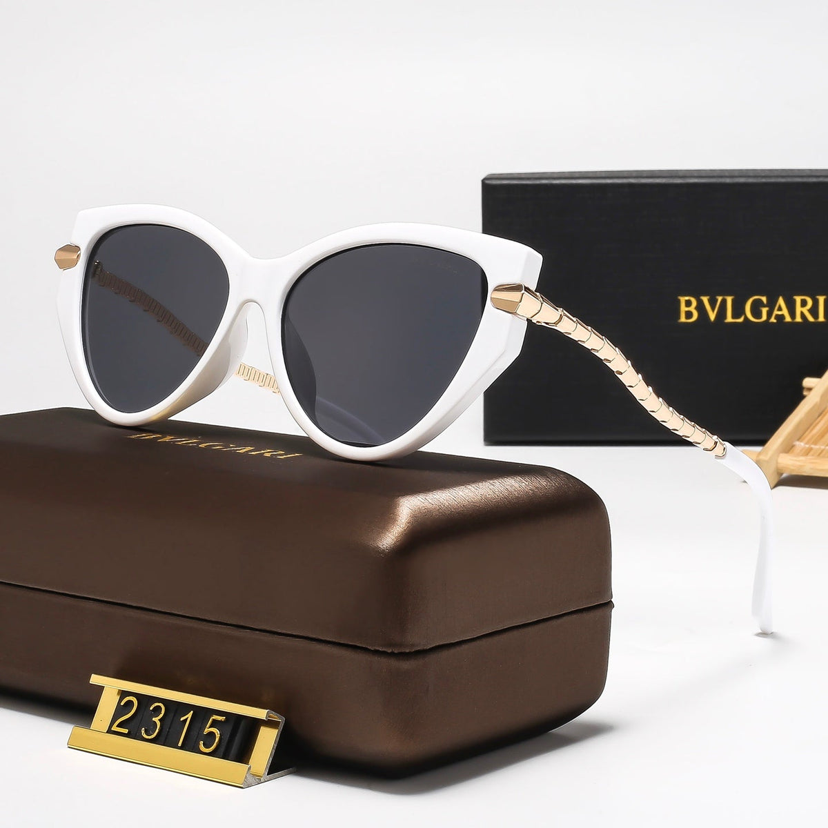 7-Color Stylish Triangular Sunglasses—2315