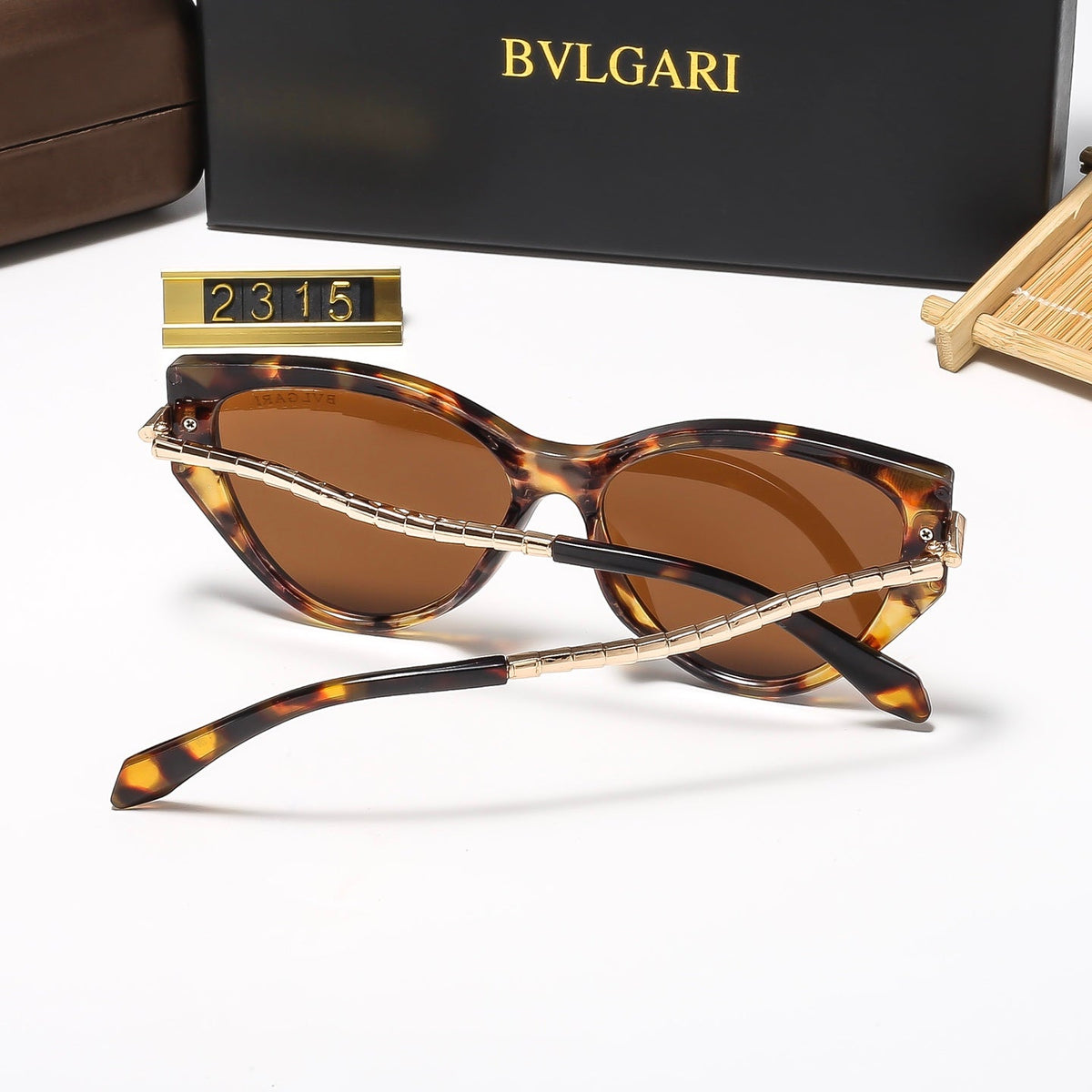 7-Color Stylish Triangular Sunglasses—2315