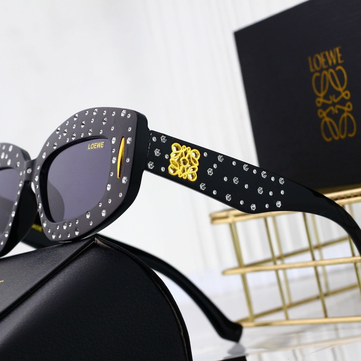 7-Color Stylish Diamond-Embellished Sunglasses—0683