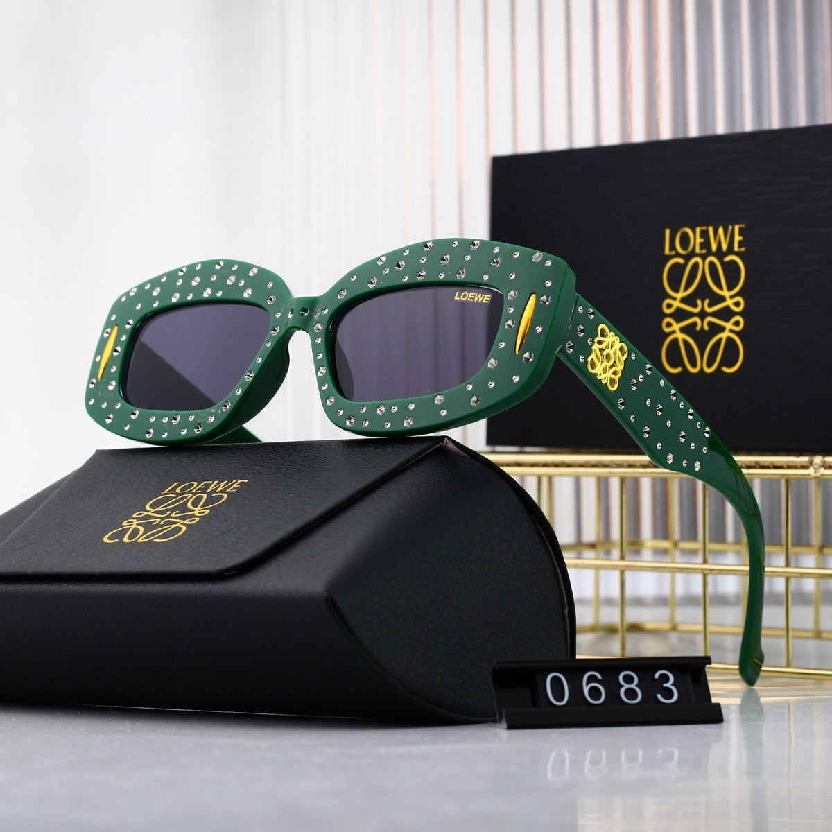 7-Color Stylish Diamond-Embellished Sunglasses—0683