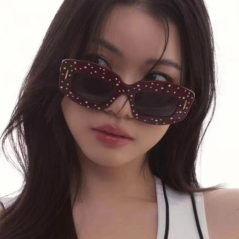 7-Color Stylish Diamond-Embellished Sunglasses—0683