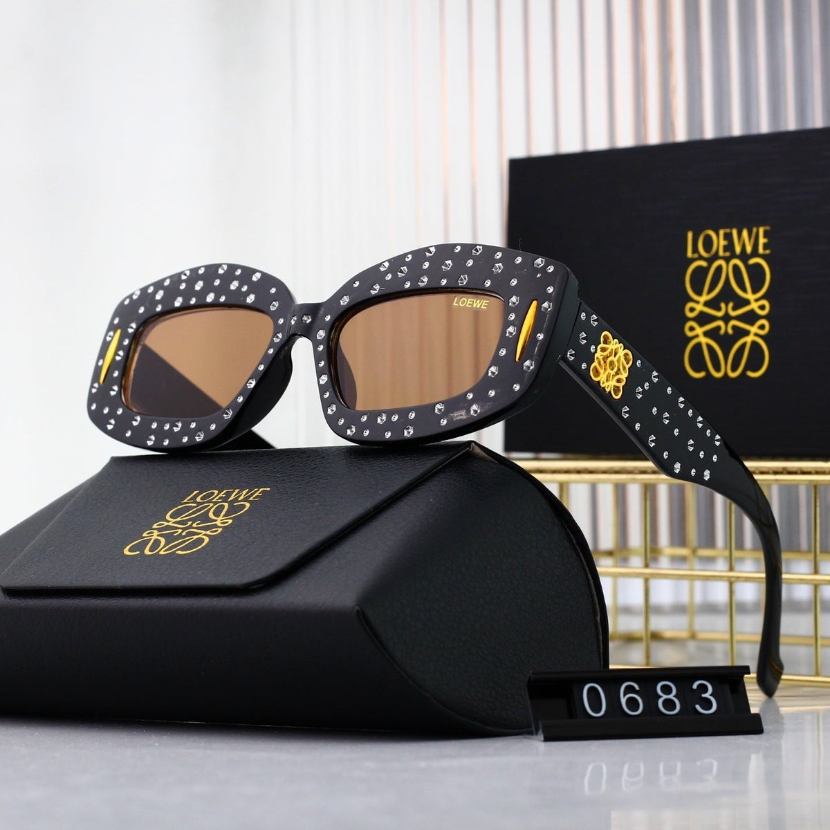7-Color Stylish Diamond-Embellished Sunglasses—0683
