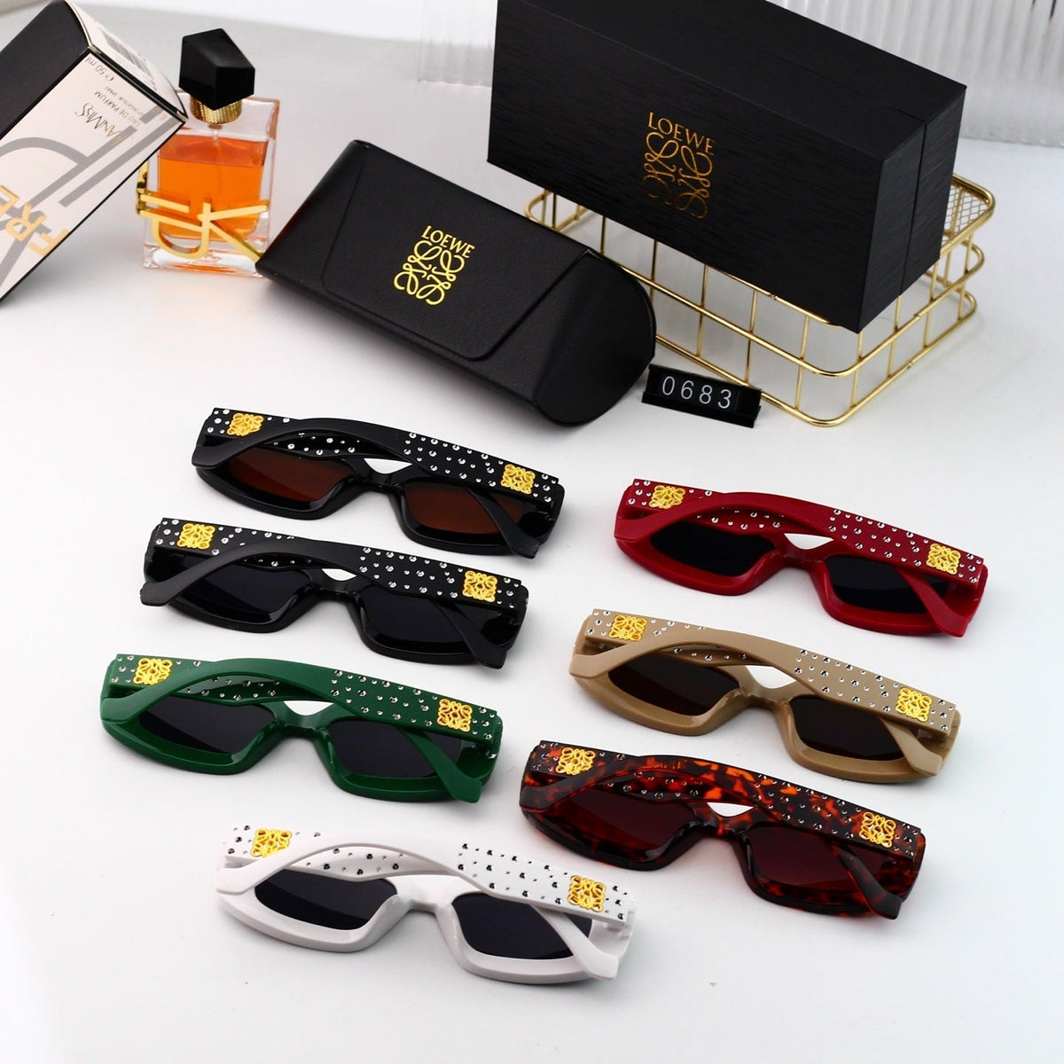 7-Color Stylish Diamond-Embellished Sunglasses—0683