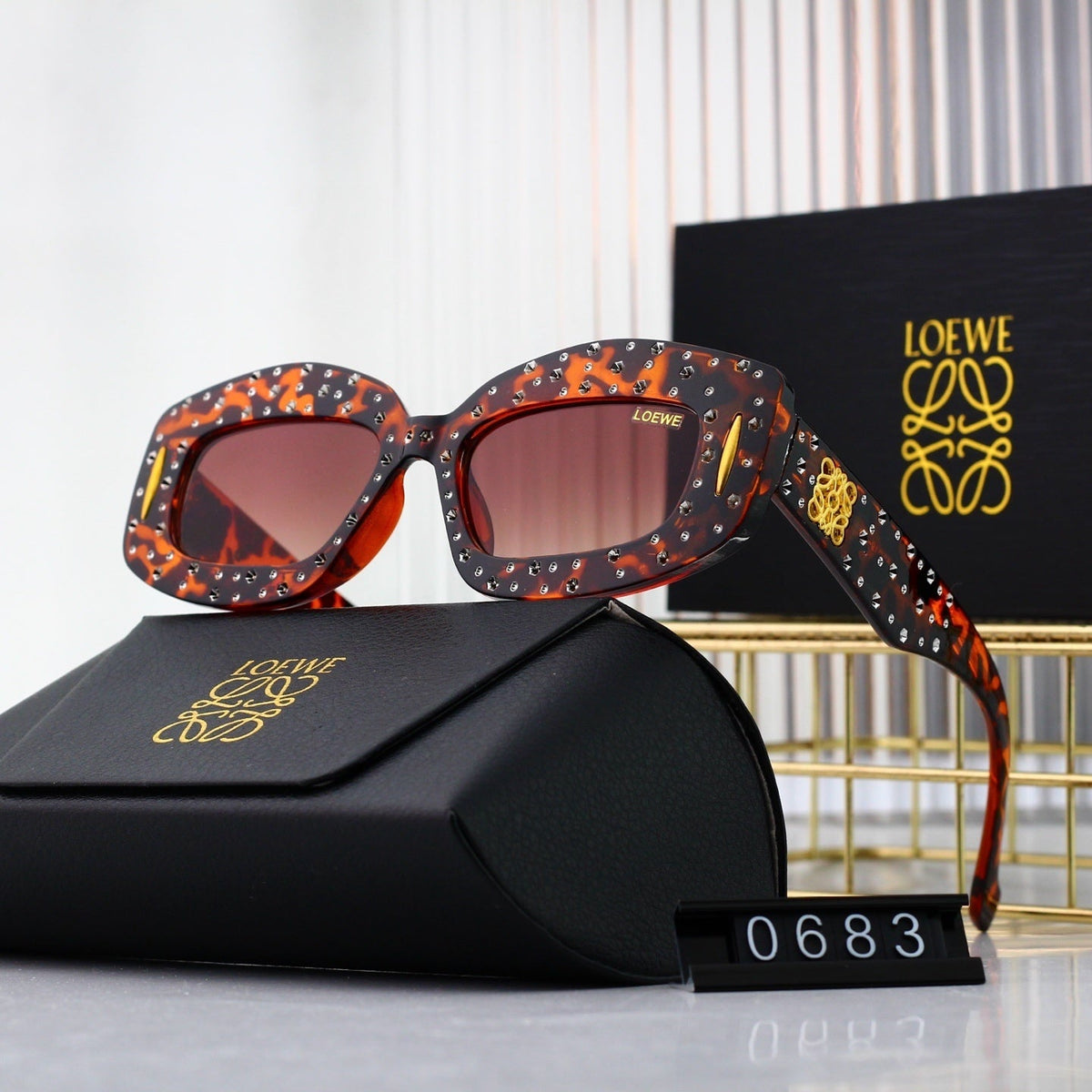 7-Color Stylish Diamond-Embellished Sunglasses—0683