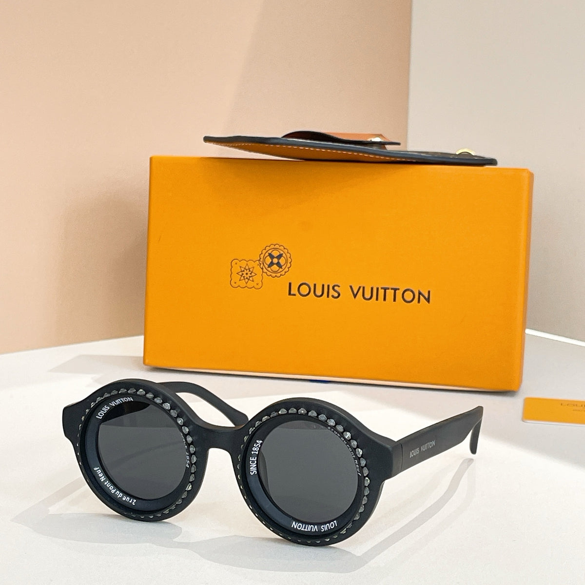 High-quality 8-color stylish round sunglasses